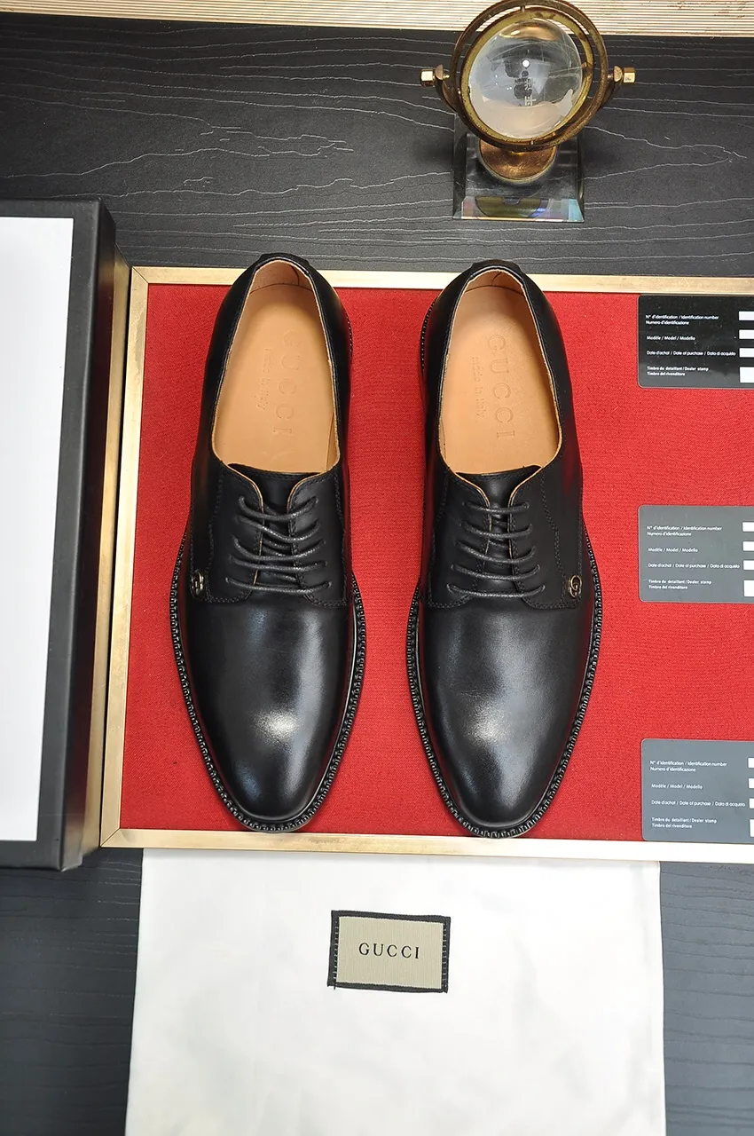 Men's shoes💰500💶Italy's top luxury men's shoe giant (GUCCI) (Gucci) (full cowhide lining) new arrival🍃Original European style🔰 Pleasant to the eye😍In order to make the shoes more durable and non-deformable🌀The production continues to follow traditional methods but there is still no lack of innovation💪Choose original sheepskin for the leather♻️ Smooth and natural And extra bright ⭐Made of imported cowhide, the first choice of rich people 38-45 (45 customized)